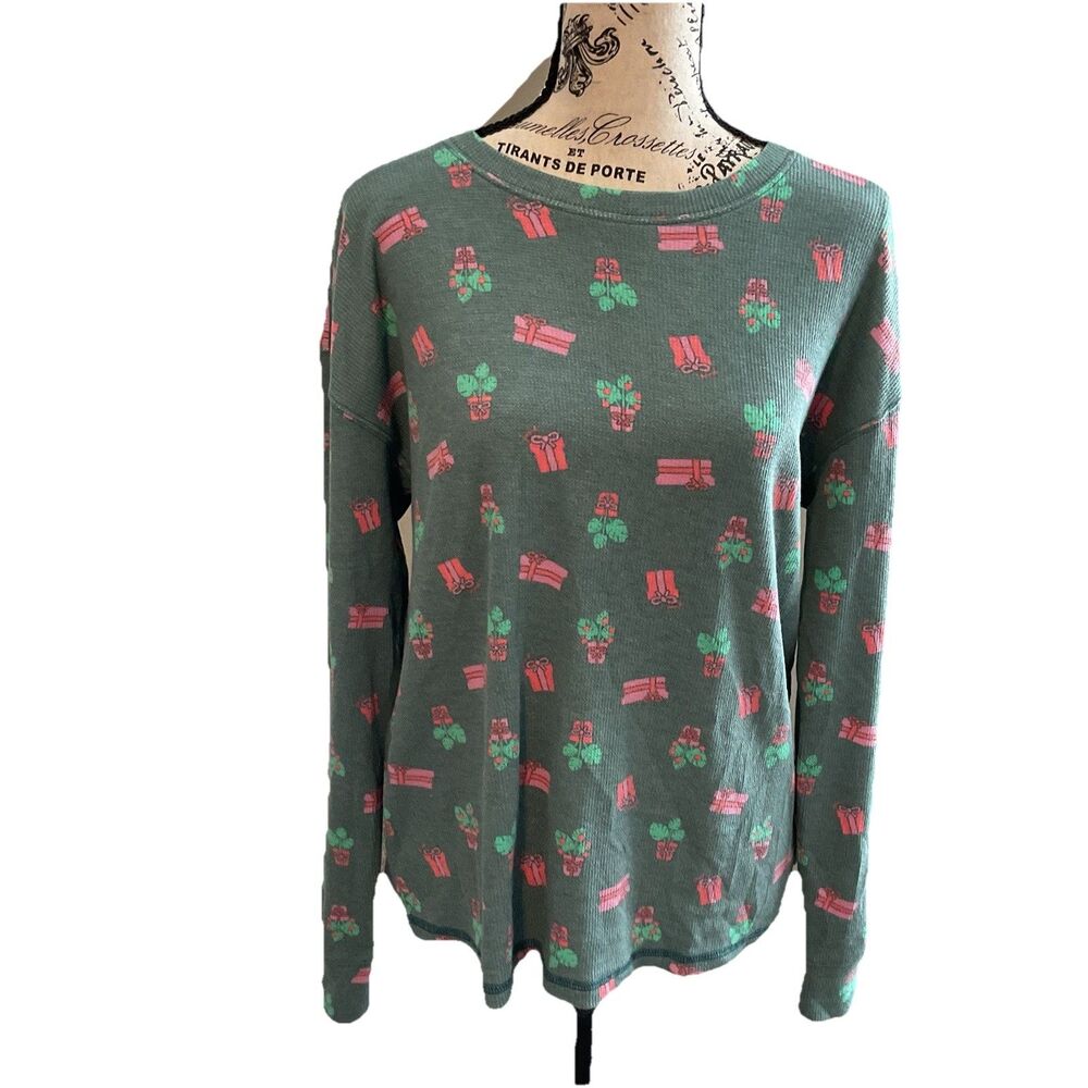 PINK Holiday Thermal Shirt Medium Green Present Long Sleeve Lounge Luxe Pajama